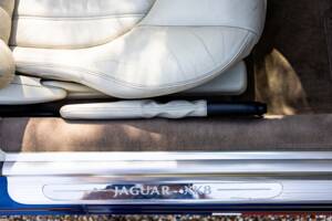 Immagine 31/42 di Jaguar XK8 4.0 (2001)