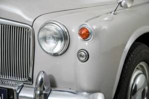 Image 22/50 de Rover 100 (1962)