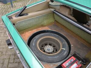 Bild 40/44 von Lamborghini Espada 400 GT (1973)