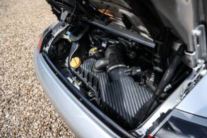 Image 20/32 of Porsche 911 Carrera (1998)