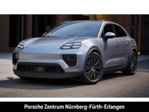 Image 1/16 of Porsche Macan 4 (2025)
