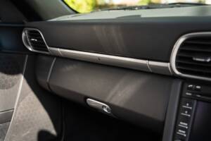 Image 19/54 of Porsche 911 Carrera GTS (2011)