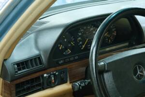 Bild 45/50 von Mercedes-Benz 280 SE (1983)