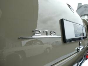 Image 19/25 of Mercedes-Benz 219 (1956)