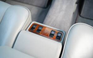 Image 56/72 de Mercedes-Benz 500 SEL (1984)
