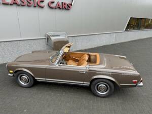 Image 12/36 de Mercedes-Benz 250 SL (1968)