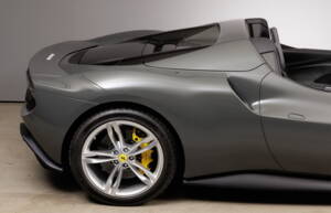Imagen 11/42 de Ferrari 296 GTS (2024)