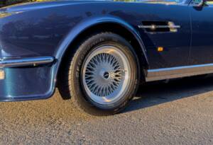Afbeelding 8/22 van Aston Martin V8 Vantage X-Pack (1987)