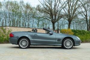 Image 7/50 of Mercedes-Benz SL 500 (2001)