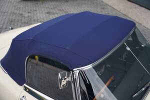 Imagen 43/50 de Jaguar E-Type (1969)