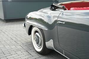 Image 49/50 de Mercedes-Benz 190 SL (1961)