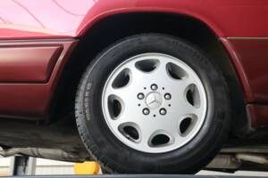 Image 50/50 of Mercedes-Benz E 220 (1994)