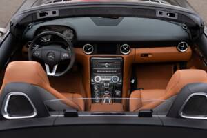 Image 26/45 of Mercedes-Benz SLS AMG Roadster (2012)