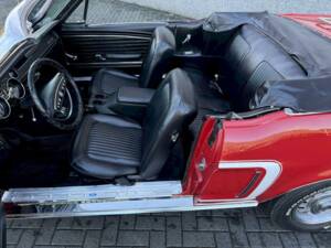 Image 27/50 of Ford Mustang 200 (1968)