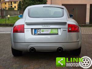 Image 2/10 of Audi TT 1.8 T quattro (2000)