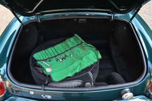 Bild 42/50 von MG RV8 (1995)