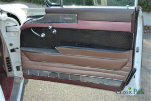 Image 20/50 of Cadillac de Ville Touring Sedan (1958)