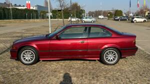 Bild 55/57 von BMW 320i (1993)
