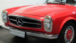 Image 19/28 of Mercedes-Benz 230 SL (1964)