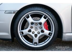 Afbeelding 14/45 van Porsche 911 Carrera 4S (2006)
