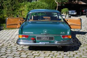 Image 9/17 de Mercedes-Benz 280 SE 3,5 (1970)