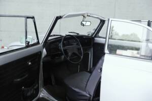 Image 16/37 of Volkswagen Beetle 1302 (1971)