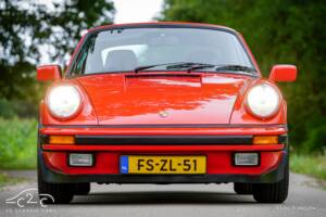 Image 3/63 of Porsche 911 Carrera 3.2 (1986)
