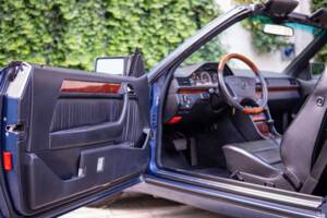 Obraz 26/50 pojazdu Mercedes-Benz 300 CE-24 (1992)