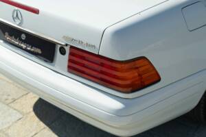 Image 10/50 of Mercedes-Benz SL 320 (1997)