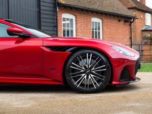 Immagine 19/84 di Aston Martin DBS 770 Ultimate Volante (2023)