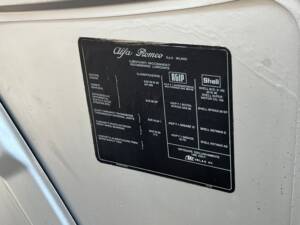 Image 13/39 of Alfa Romeo Giulia GT 1300 Junior (1970)