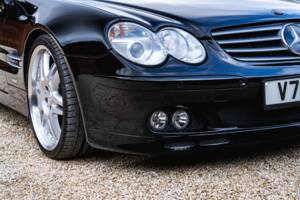 Image 35/47 of Mercedes-Benz SL 600 (2004)