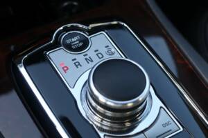 Image 22/50 of Jaguar XKR (2010)
