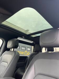 Afbeelding 10/14 van Land Rover Defender 90 P300 AWD (2021)