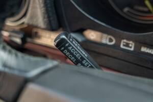 Afbeelding 36/50 van Mercedes-Benz 560 SL (1986)