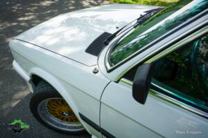 Image 36/51 of BMW M 535i (1985)