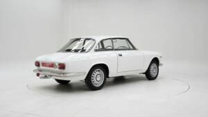 Imagen 2/15 de Alfa Romeo Giulia 1600 Sprint GT Veloce (1966)