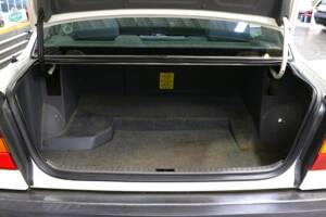 Image 33/34 of Volvo 940 2.3i (1991)