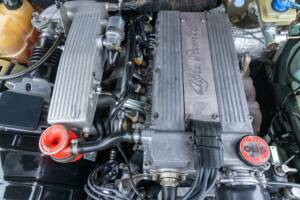 Image 23/50 of Alfa Romeo 75 2.0 Twin Spark (1988)