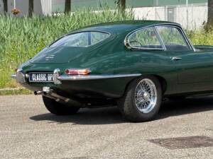 Afbeelding 18/28 van Jaguar E-Type 4.2 (1966)