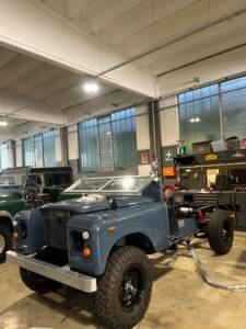 Image 9/46 of Land Rover 109 (1969)