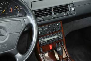 Image 39/50 of Mercedes-Benz 600 SL (1993)