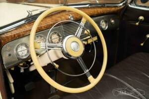 Image 13/19 of Buick Special Serie 40 (1940)