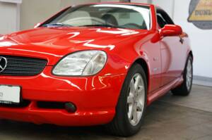 Image 7/41 of Mercedes-Benz SLK 230 Kompressor (1998)