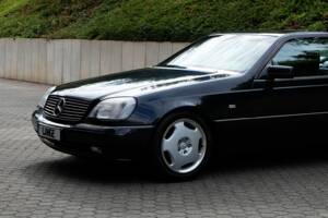 Image 14/70 de Mercedes-Benz CL 500 (1997)