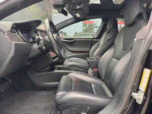 Bild 10/18 von Tesla Model S 100D (2018)