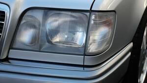 Image 35/74 of Mercedes-Benz E 320 (1997)