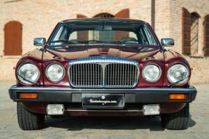 Bild 3/50 von Daimler Double Six (1988)