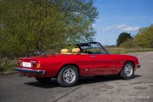 Afbeelding 16/42 van Alfa Romeo 2000 Spider Veloce (1980)