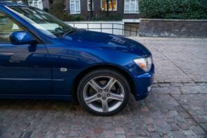 Bild 27/50 von Lexus IS 200 (2002)